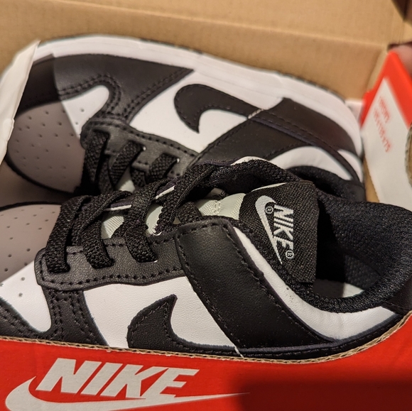 Toddler Nike Panda Dunks size 7c - Picture 5 of 6